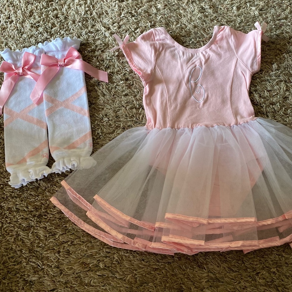 Ruffle Butt size 4 with leg warmers